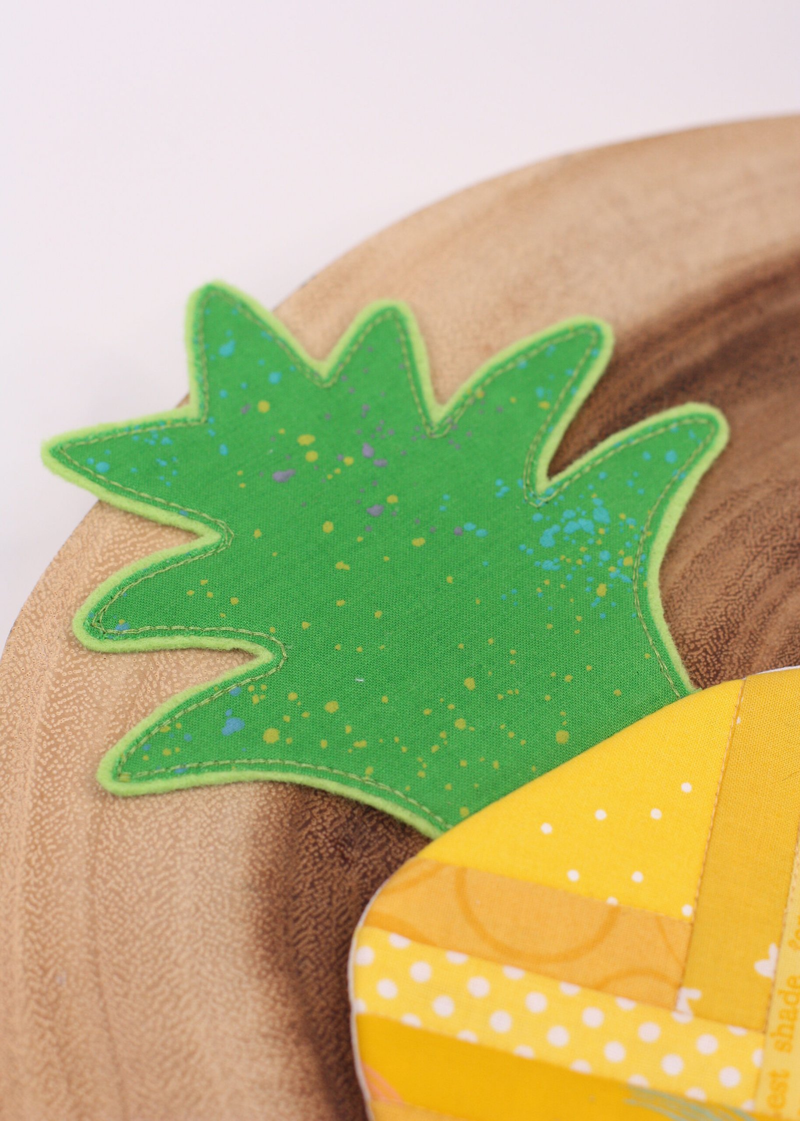 Pineapple Pop Mugrug