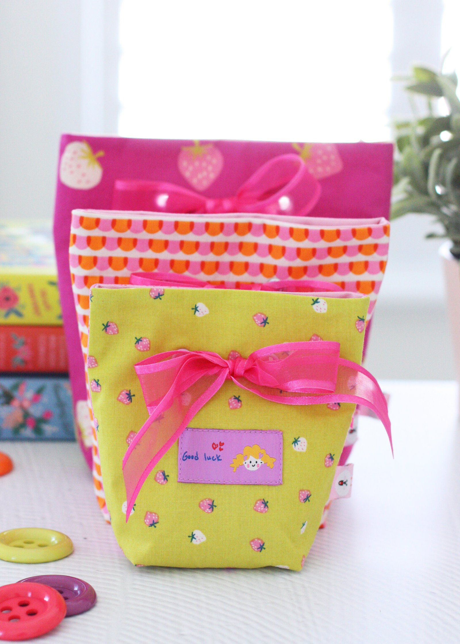 Ribbon Pouch (3 Sizes)