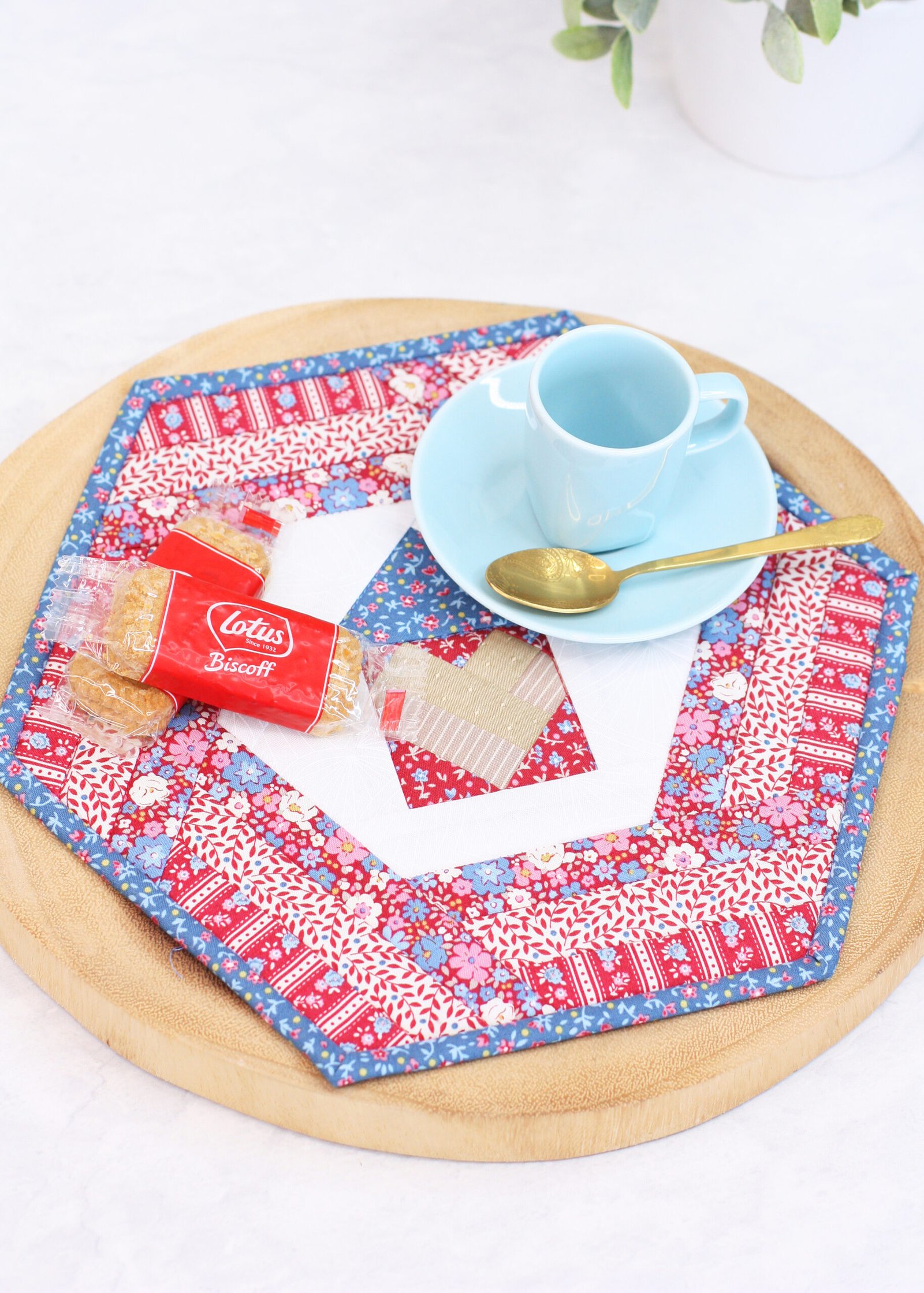 Hexie House Placemat (2 Sizes)