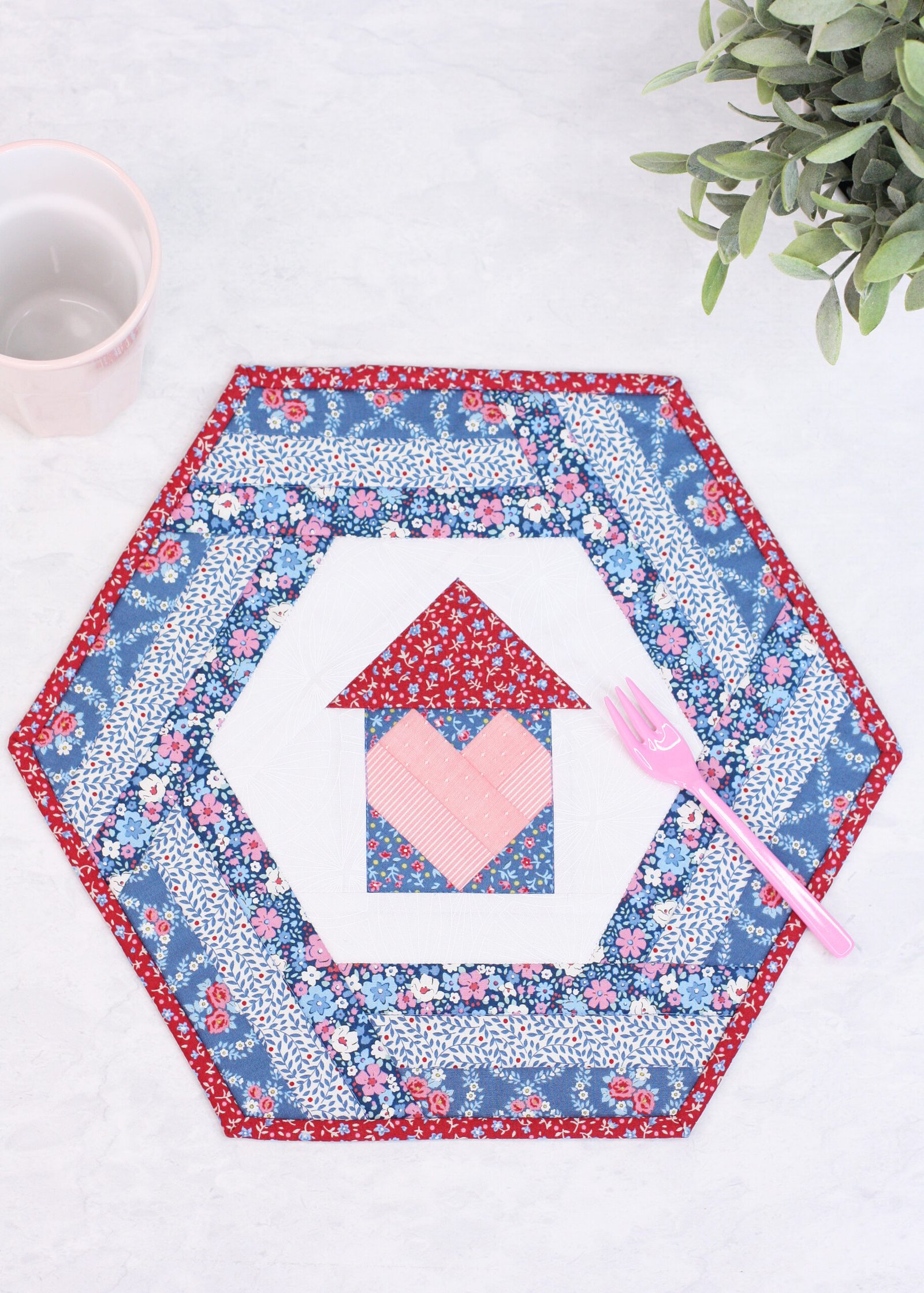 Hexie House Placemat (2 Sizes)